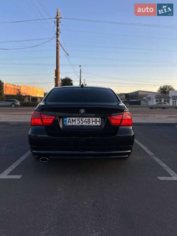 Седан BMW 3 Series 2009 в Житомире