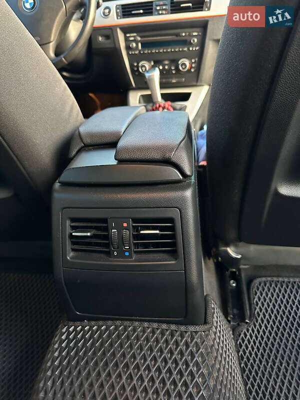 Седан BMW 3 Series 2009 в Житомире