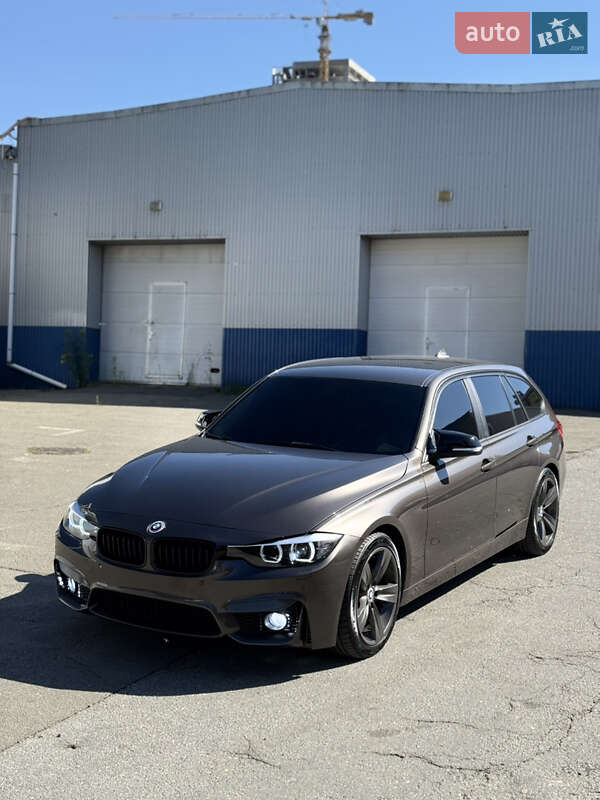 Универсал BMW 3 Series 2015 в Киеве