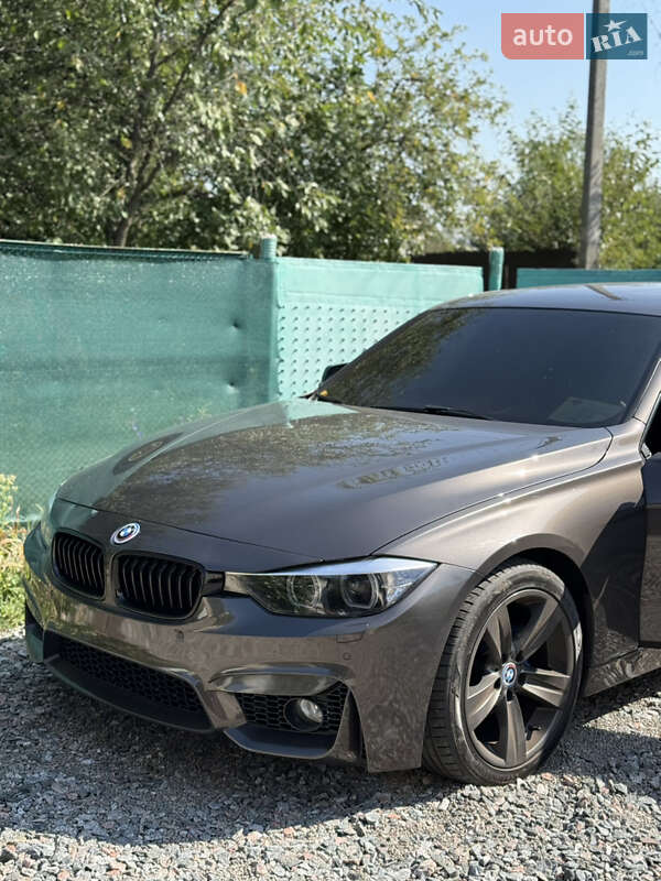 Универсал BMW 3 Series 2015 в Киеве