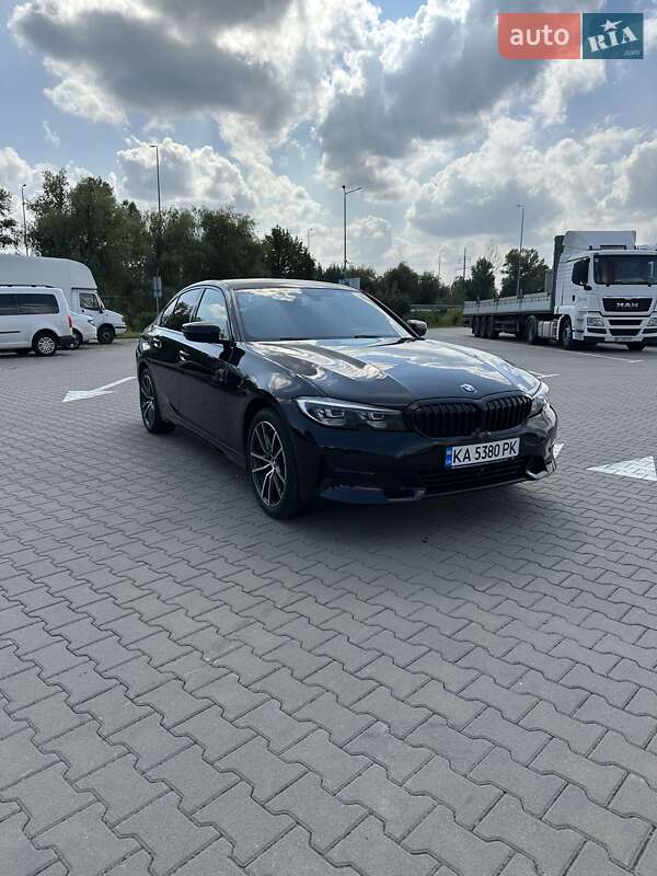Седан BMW 3 Series 2022 в Києві