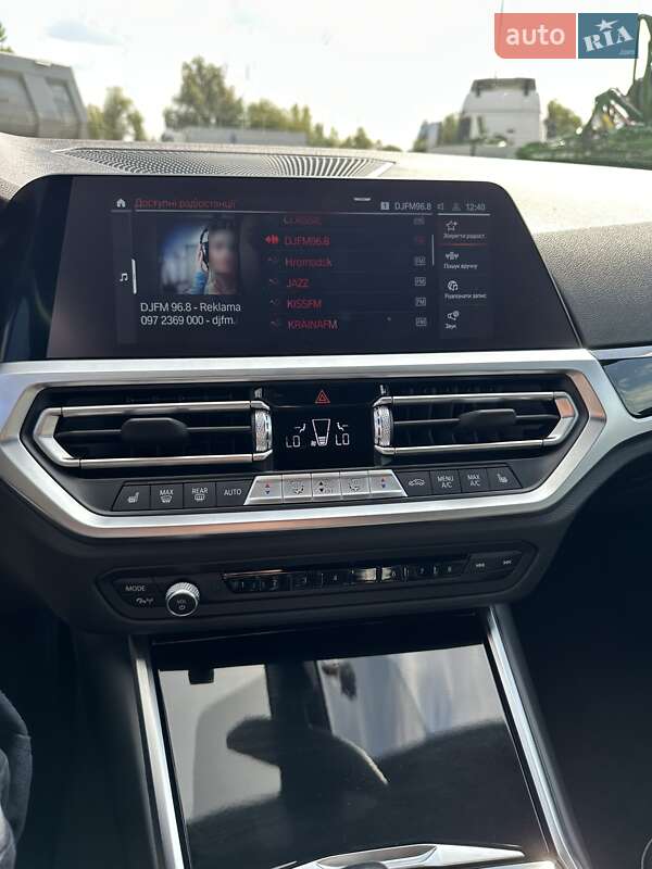 Седан BMW 3 Series 2022 в Києві