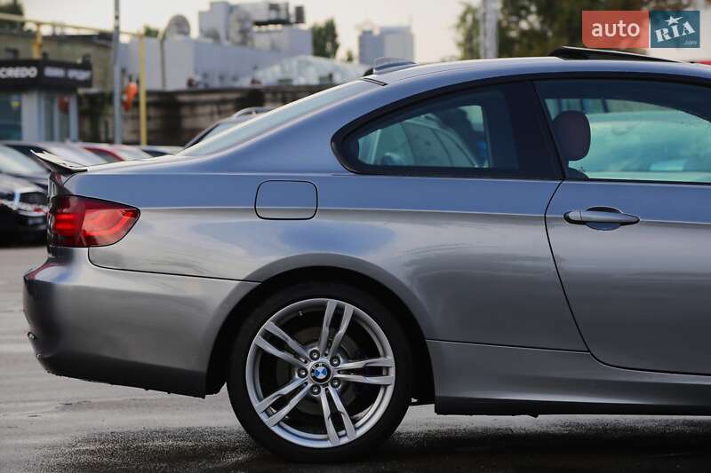 Купе BMW 3 Series 2010 в Киеве