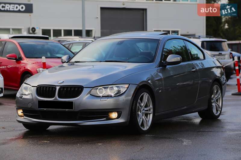 Купе BMW 3 Series 2010 в Киеве