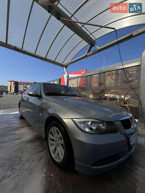 Седан BMW 3 Series 2005 в Івано-Франківську