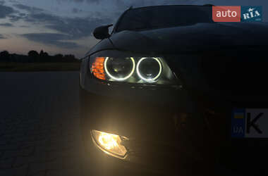 Універсал BMW 3 Series 2009 в  фото 27 Універсал BMW 3 Series 2009 в