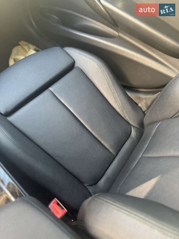 Седан BMW 3 Series 2017 в Харкові