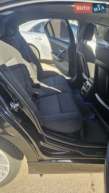 Седан BMW 3 Series 2005 в Ямполе