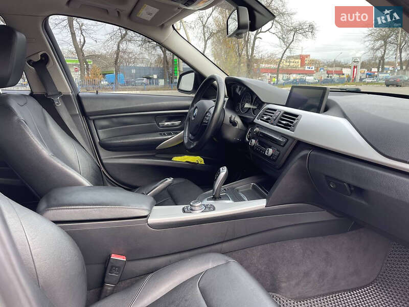 Седан BMW 3 Series 2012 в Одессе
