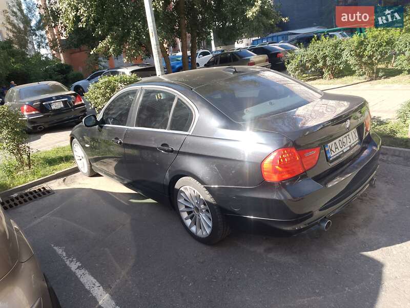 Седан BMW 3 Series 2011 в Киеве