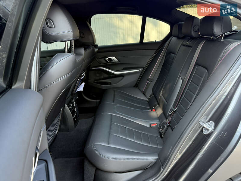 Седан BMW 3 Series 2022 в Києві