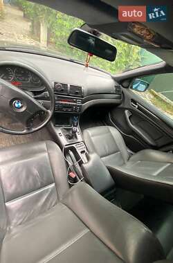 Седан BMW 3 Series 2004 в  фото 13 Седан BMW 3 Series 2004 в