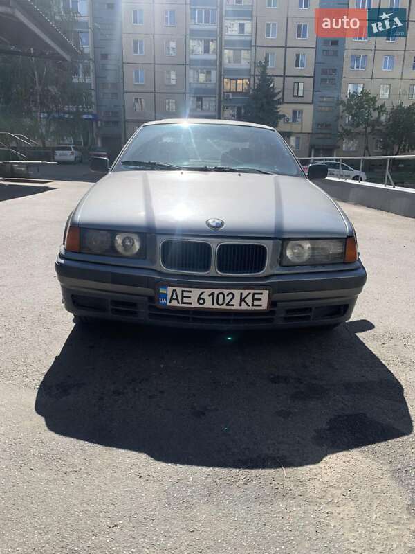 Седан BMW 3 Series 1992 в Кривому Розі фото 8 Седан BMW 3 Series 1992 в Кривому Розі