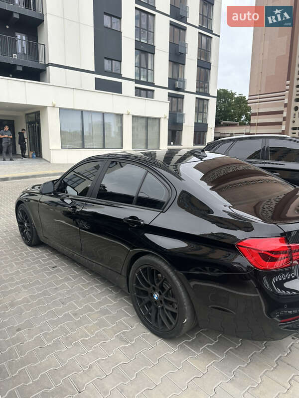 Седан BMW 3 Series 2016 в Одесі