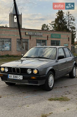 Седан BMW 3 Series 1990 в 