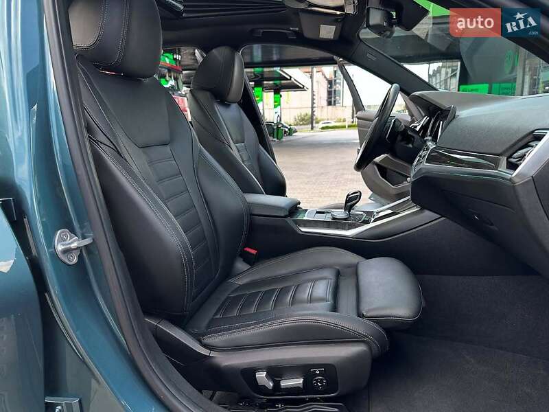 Седан BMW 3 Series 2019 в Дніпрі