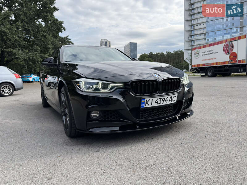 Седан BMW 3 Series 2018 в Киеве