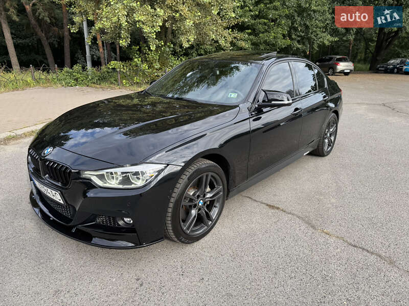 Седан BMW 3 Series 2018 в Киеве