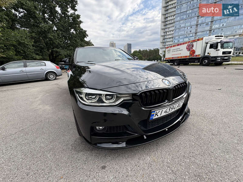 Седан BMW 3 Series 2018 в Киеве