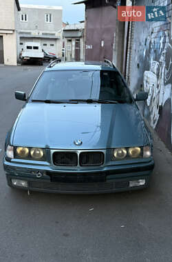 Универсал BMW 3 Series 1995 в Киеве