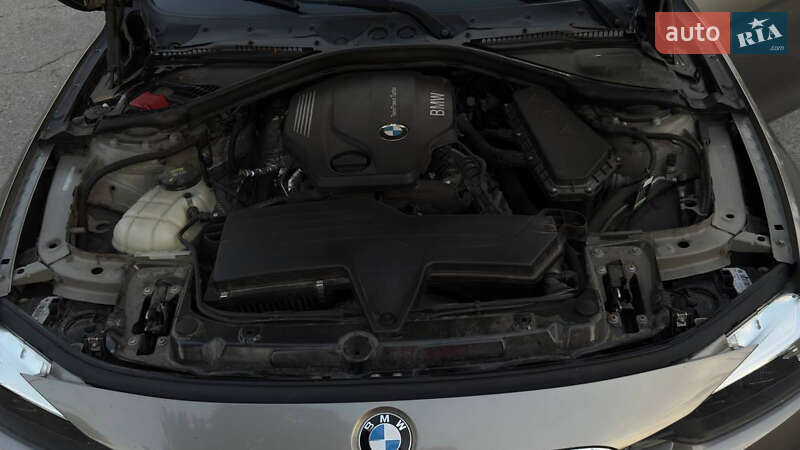 Седан BMW 3 Series 2015 в Запоріжжі