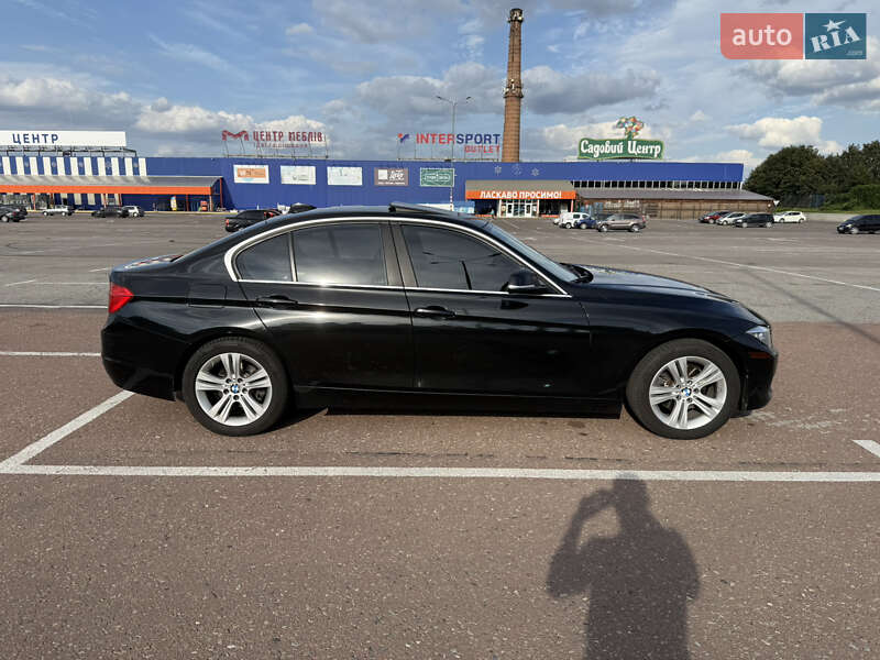 Седан BMW 3 Series 2015 в Львові