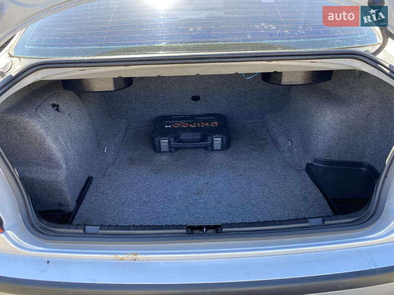 Седан BMW 3 Series 2002 в Киеве