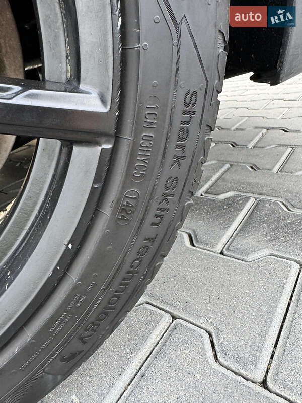 Седан BMW 3 Series 2019 в Черновцах