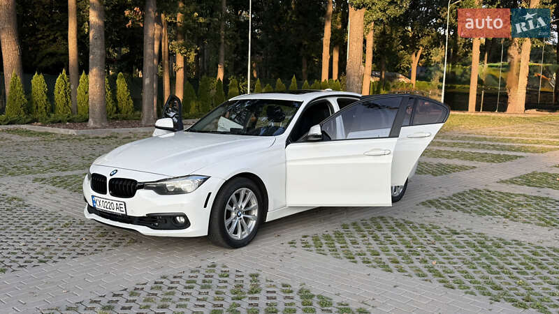 Седан BMW 3 Series 2016 в Киеве