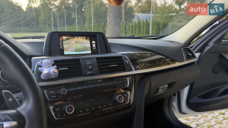 Седан BMW 3 Series 2016 в Киеве