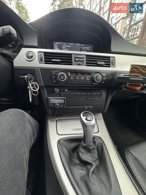 Универсал BMW 3 Series 2010 в Киеве
