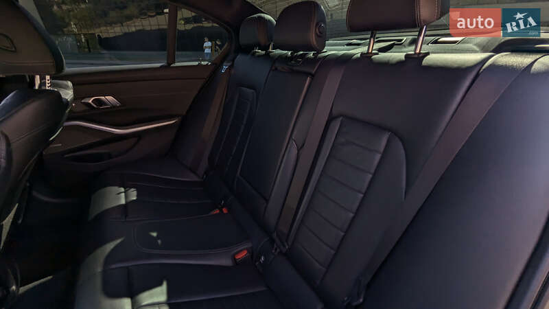 Седан BMW 3 Series 2019 в Запорожье