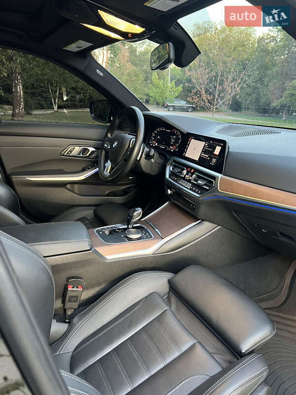 Седан BMW 3 Series 2020 в Харкові