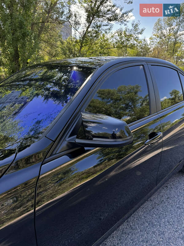 Седан BMW 3 Series 2013 в Каменском