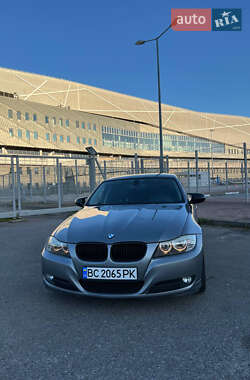 Седан BMW 3 Series 2009 в Львові