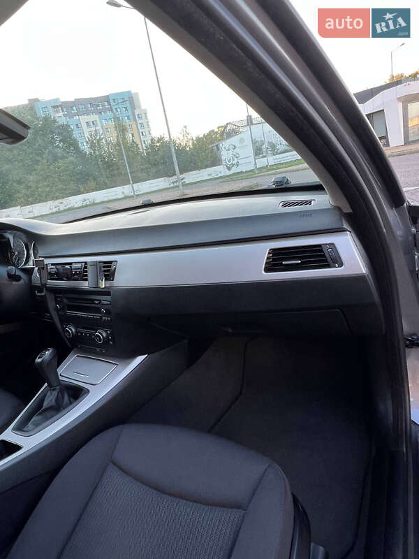 Седан BMW 3 Series 2009 в Львове фото 21 Седан BMW 3 Series 2009 в Львове