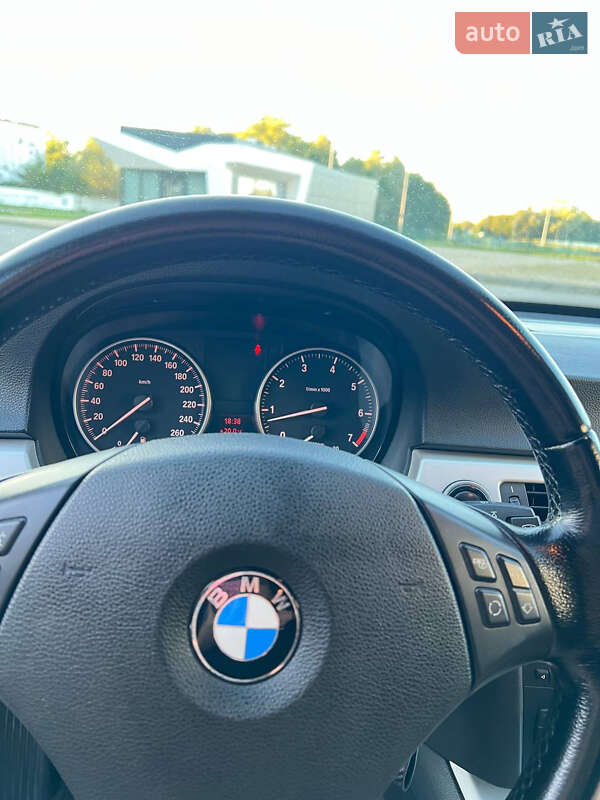 Седан BMW 3 Series 2009 в Львове фото 34 Седан BMW 3 Series 2009 в Львове