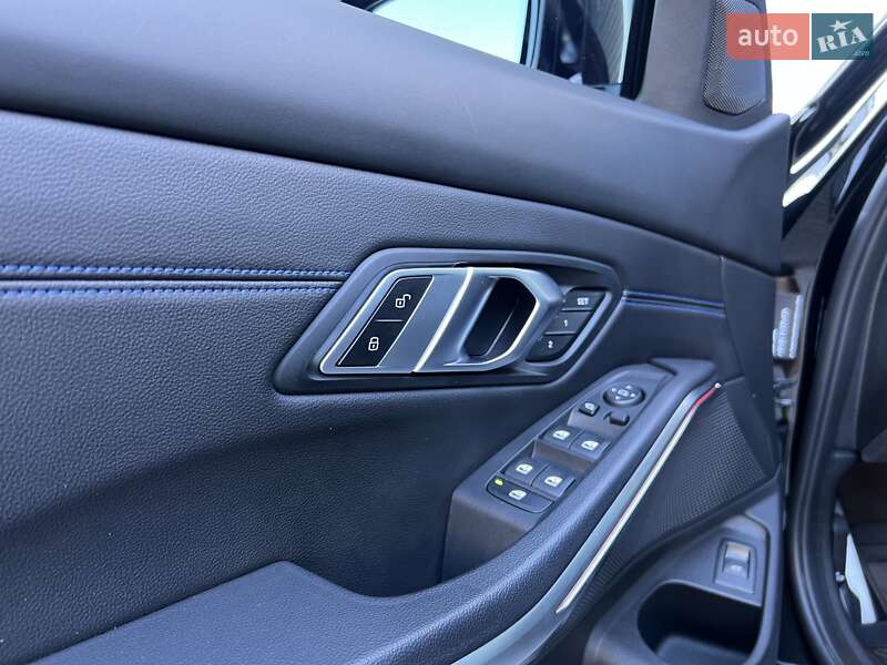 Седан BMW 3 Series 2021 в Киеве