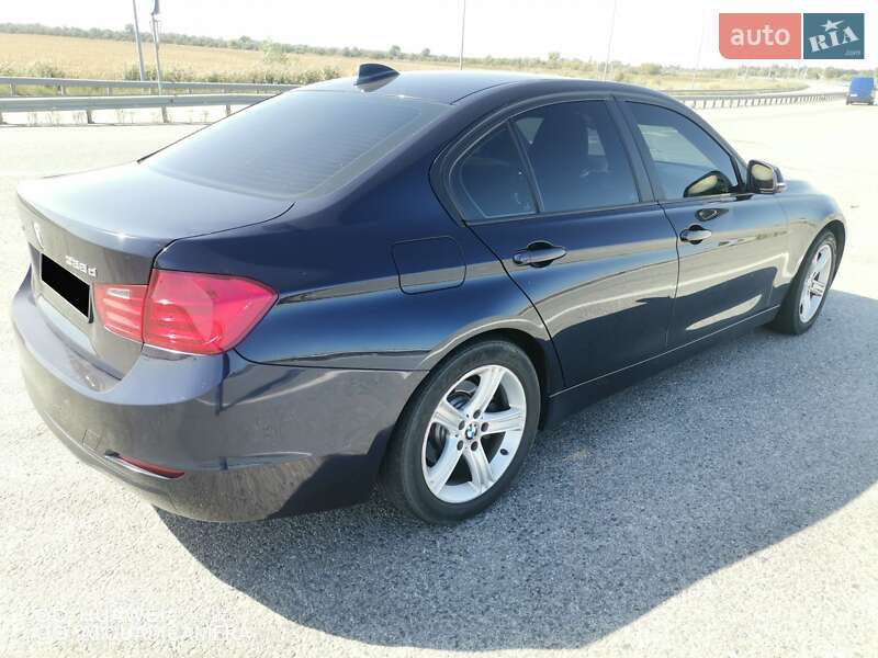 Седан BMW 3 Series 2013 в Царичанці