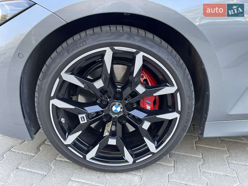 Седан BMW 3 Series 2024 в Черновцах
