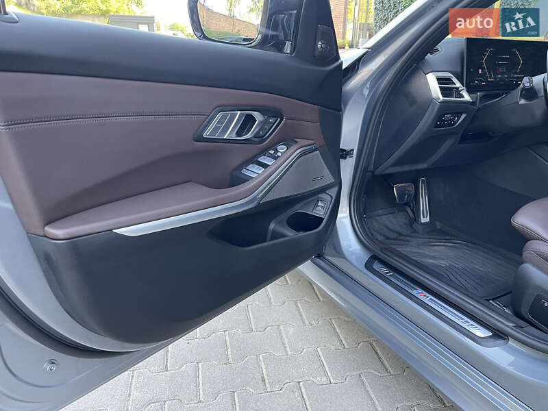 Седан BMW 3 Series 2024 в Черновцах