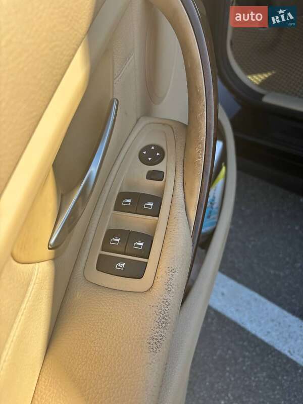 Седан BMW 3 Series 2014 в Киеве