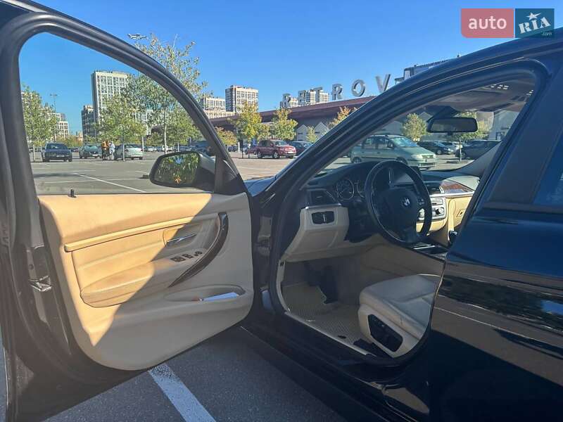 Седан BMW 3 Series 2014 в Киеве