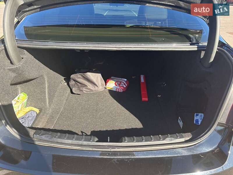 Седан BMW 3 Series 2014 в Киеве