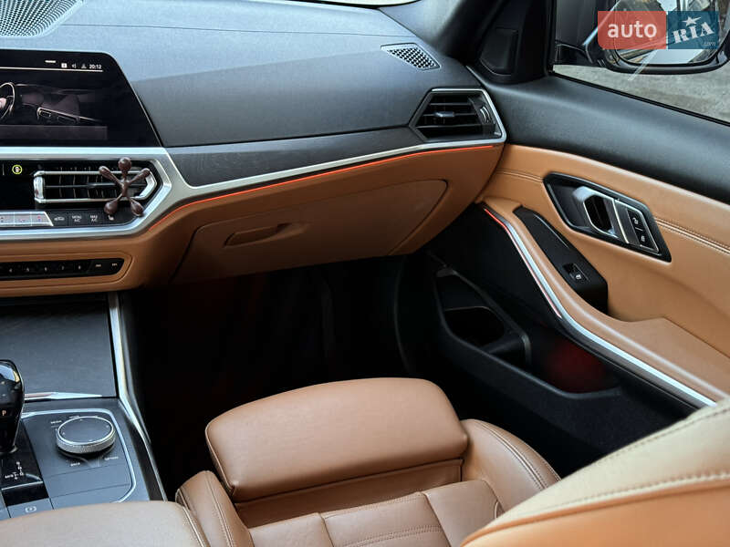 Седан BMW 3 Series 2020 в Виннице