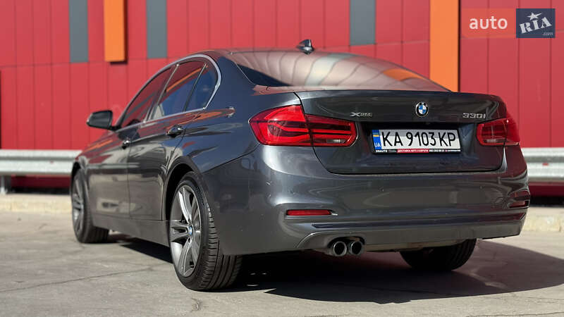 Седан BMW 3 Series 2017 в Киеве