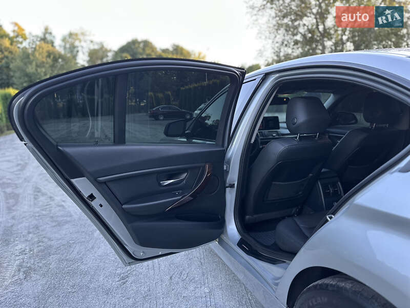 Седан BMW 3 Series 2013 в Хмельницькому