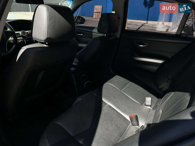 Седан BMW 3 Series 2008 в Каменец-Подольском фото 11 Седан BMW 3 Series 2008 в Каменец-Подольском