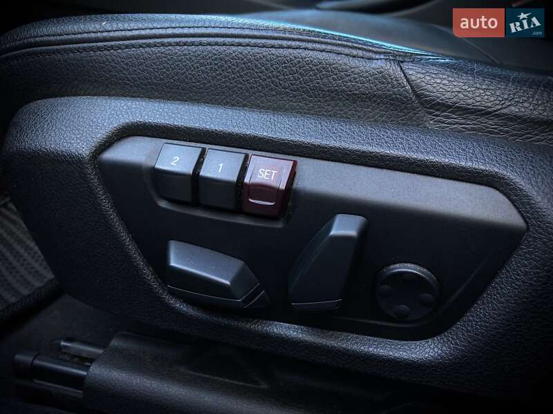 Седан BMW 3 Series 2015 в Києві