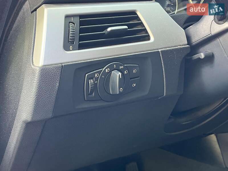 Седан BMW 3 Series 2006 в Києві